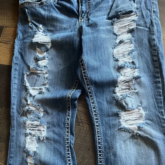 Silver Tuesday very distressed jeans. Size 18 with 33” inseam. - Picture 2 of 5